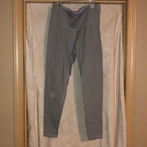 Grey workout leggings